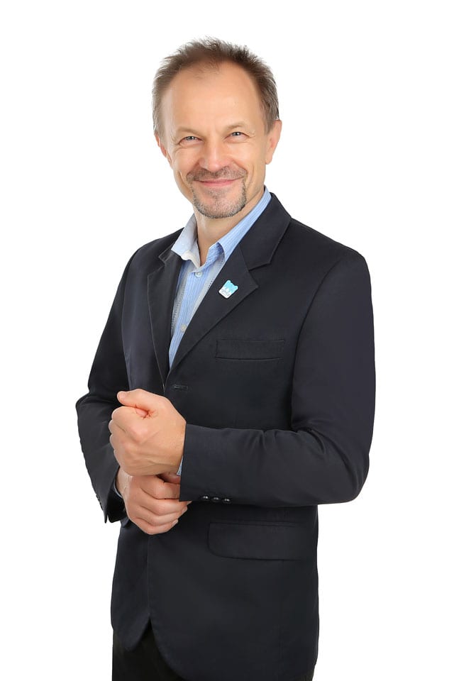 Dr Alex SM Dovban, Senior Dentist