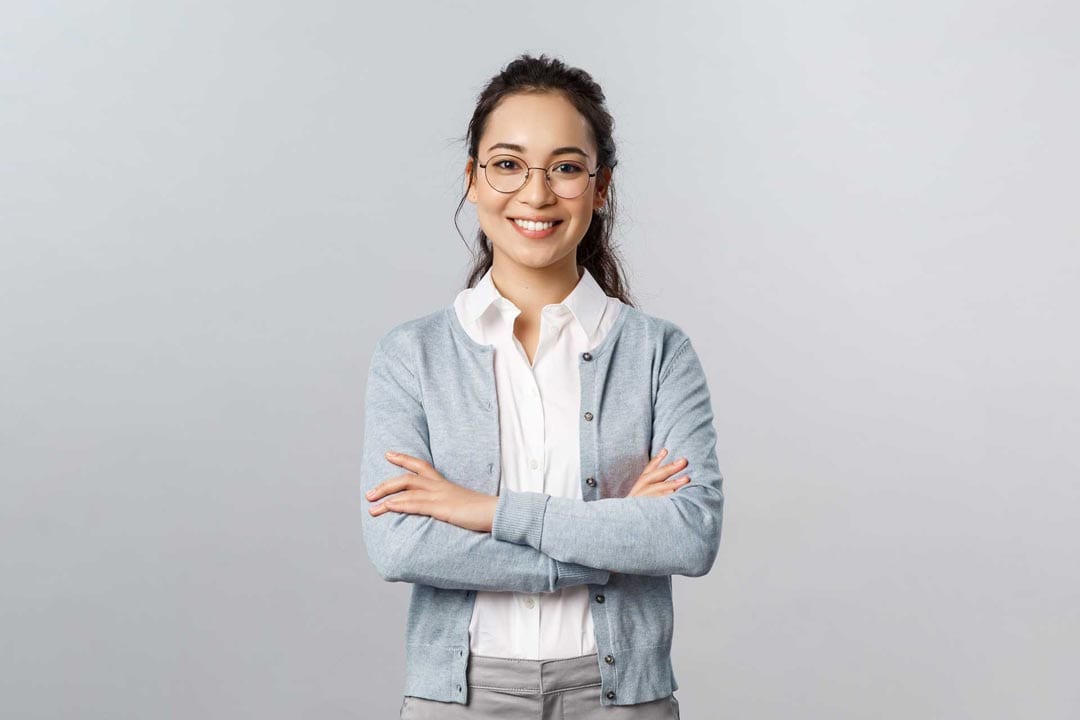 pretty-lady-wearing-Invisalign Invisalign vs braces treatment in Singapore