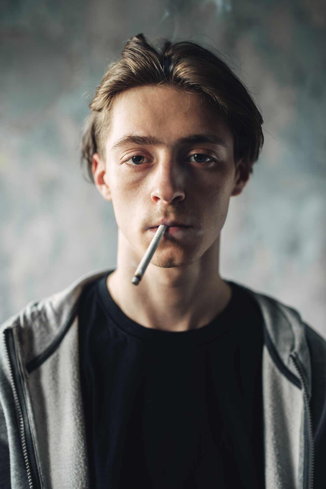 affects-of-smoking-on-teeth smoking affects dental implants