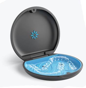 Invisalign clear aligner carrying case